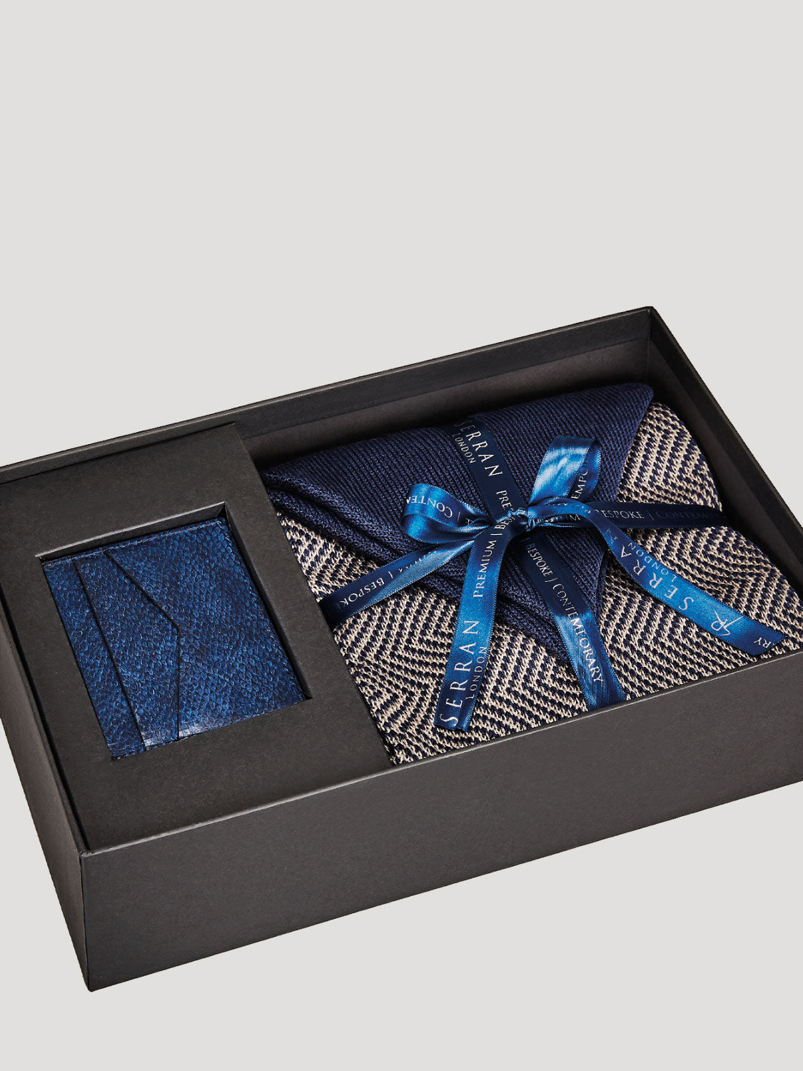 Bundle Box Classic Scarf x Leather Card Holder